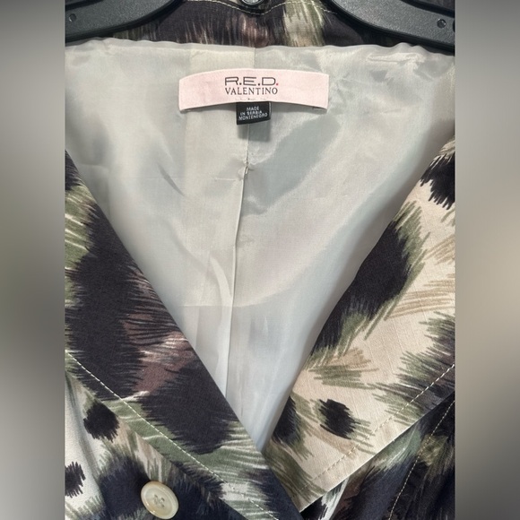 Valentino Multi Print Trench Coat | early 2000s | - Picture 4 of 11